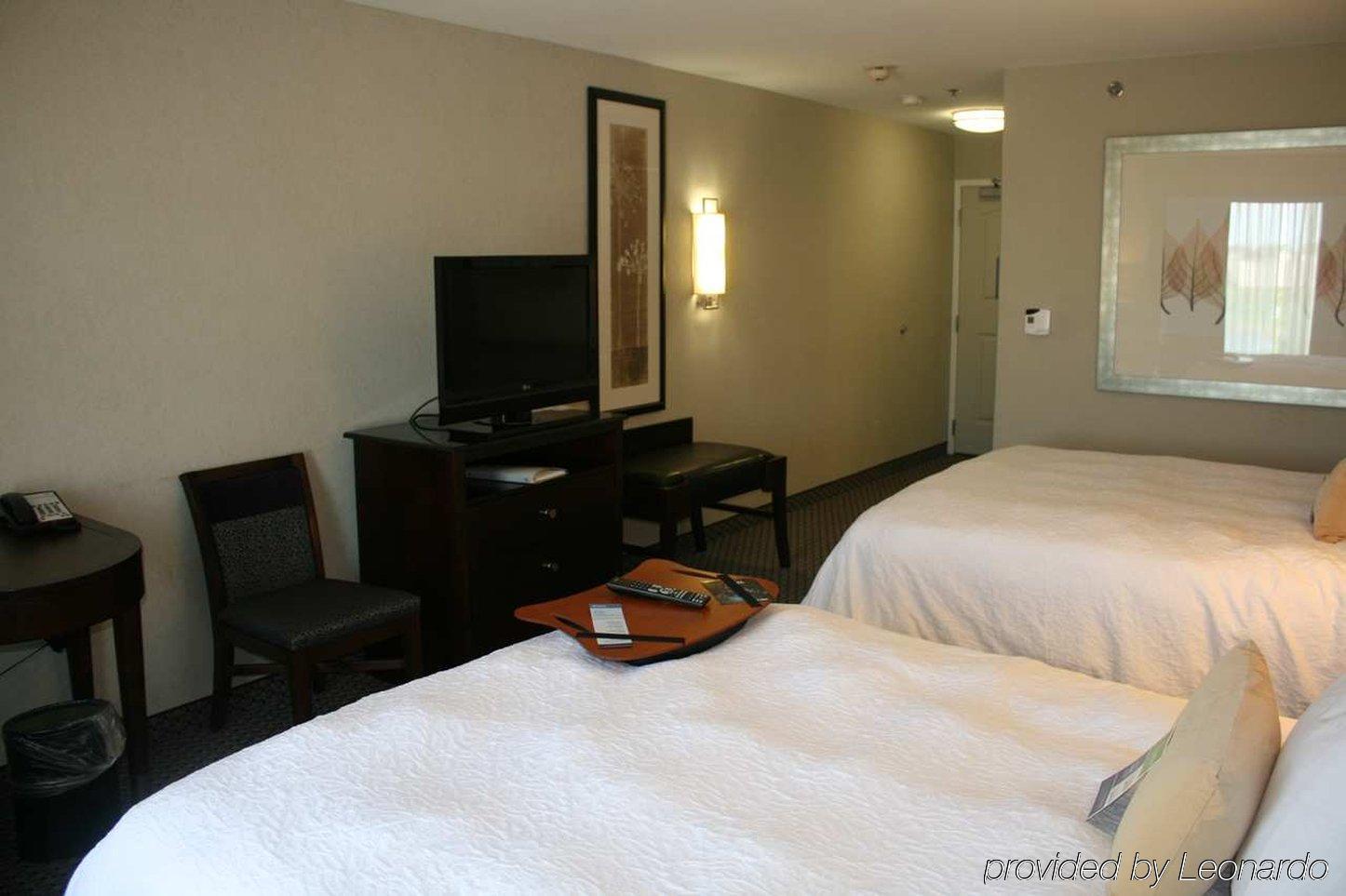 Hampton Inn & Suites Chicago Southland-Matteson Room photo