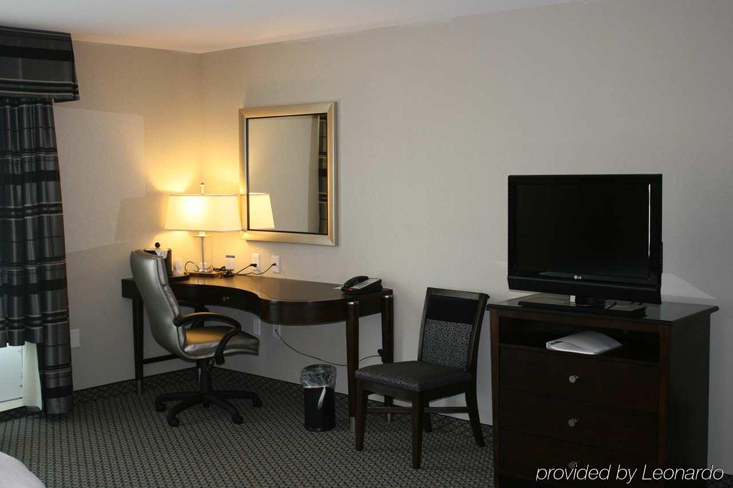 Hampton Inn & Suites Chicago Southland-Matteson Room photo