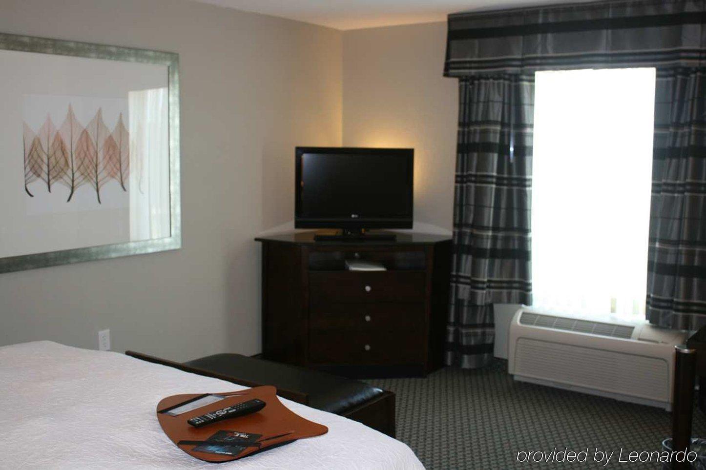 Hampton Inn & Suites Chicago Southland-Matteson Room photo