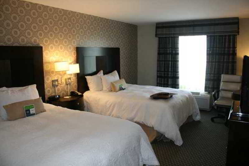 Hampton Inn & Suites Chicago Southland-Matteson Room photo